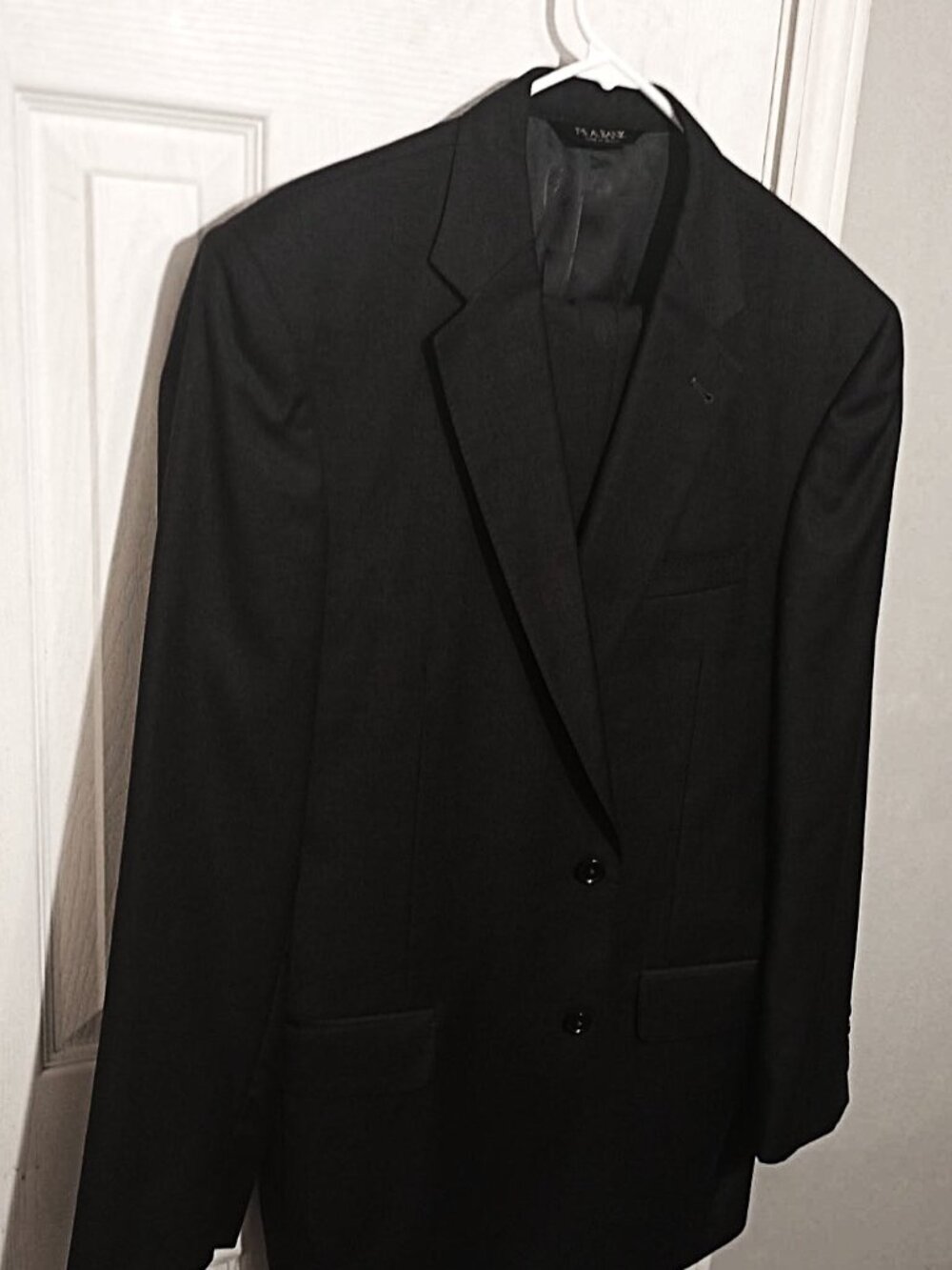 Joseph A. Bank Signature Gold Men Dark Gray 2 Piece Suit 41L